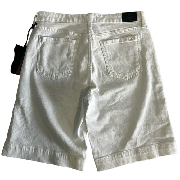 7 For All Mankind Jen 7 White Cotton Spandex Bermuda Shorts NWT Size 8 - Picture 2 of 8